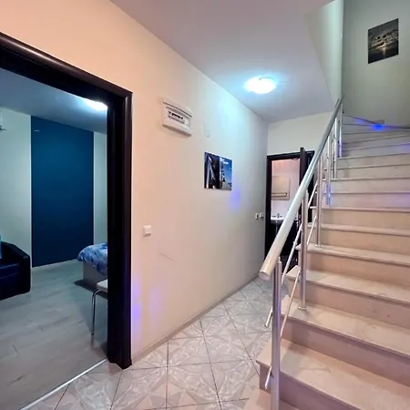 Modernduplexes In Panoramaroofcomplex *